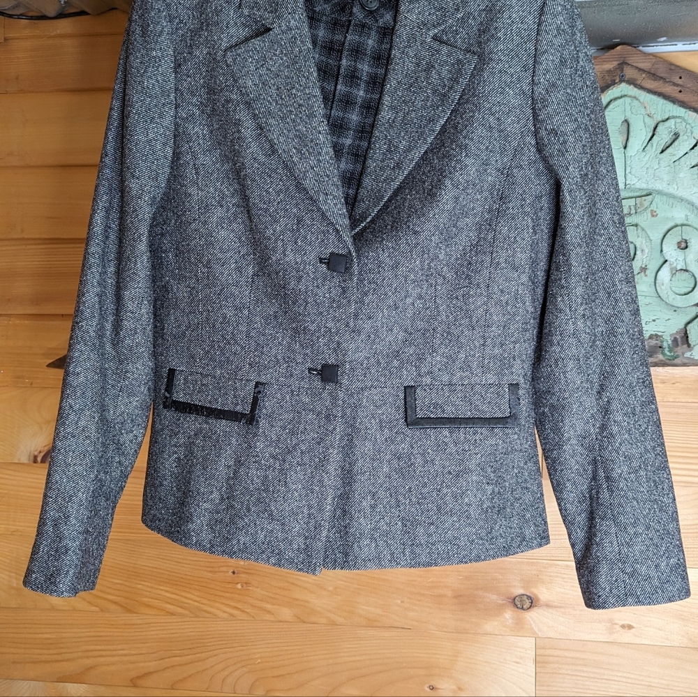 Suit
